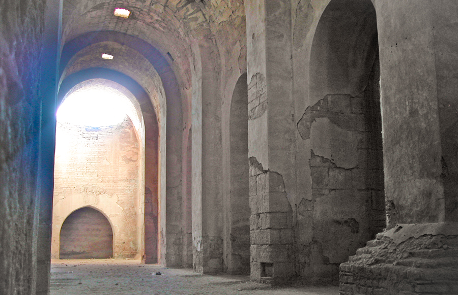 Resafa, Syria. Great cistern, view to the east, 2006. (M. Gussone 2006)